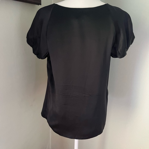 White House Black Market silky top - Picture 2 of 4